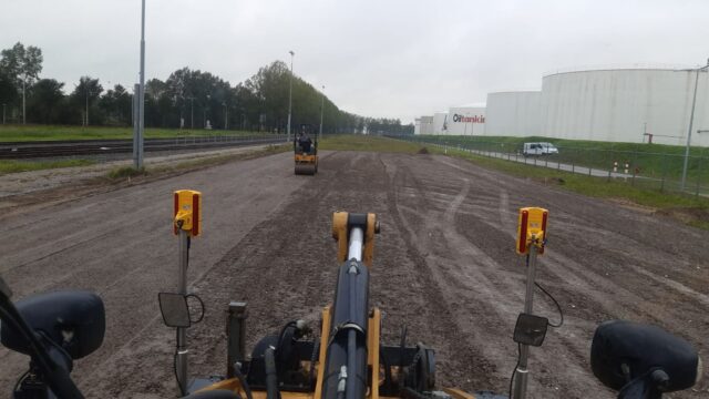 Nedabo B.V. - Voorbereidende grondwerkzaamheden t.b.v. betonplaten verharding.